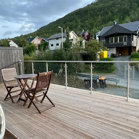 Arctic With Free Parking Apartment *