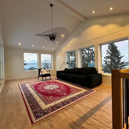 Arctic With Free Parking Apartment Tromso