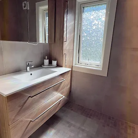 Arctic With Free Parking Apartment Tromso