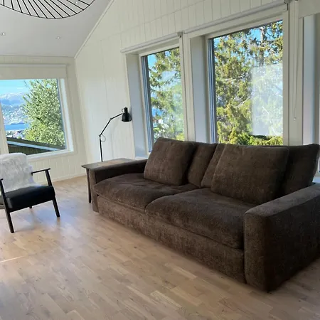 Arctic With Free Parking Apartment Tromso